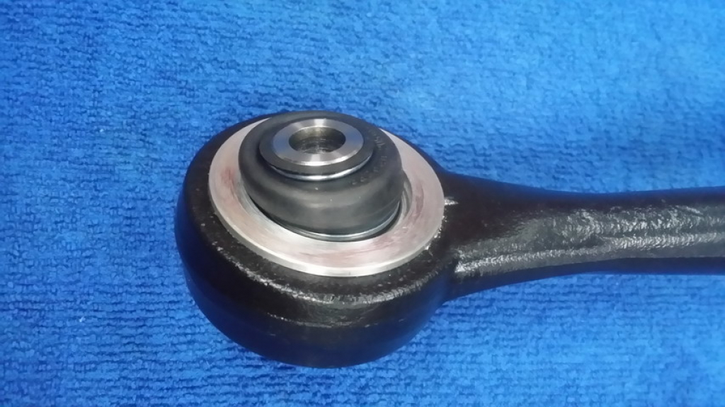 Upper control arm (l/r) with spherical bearing